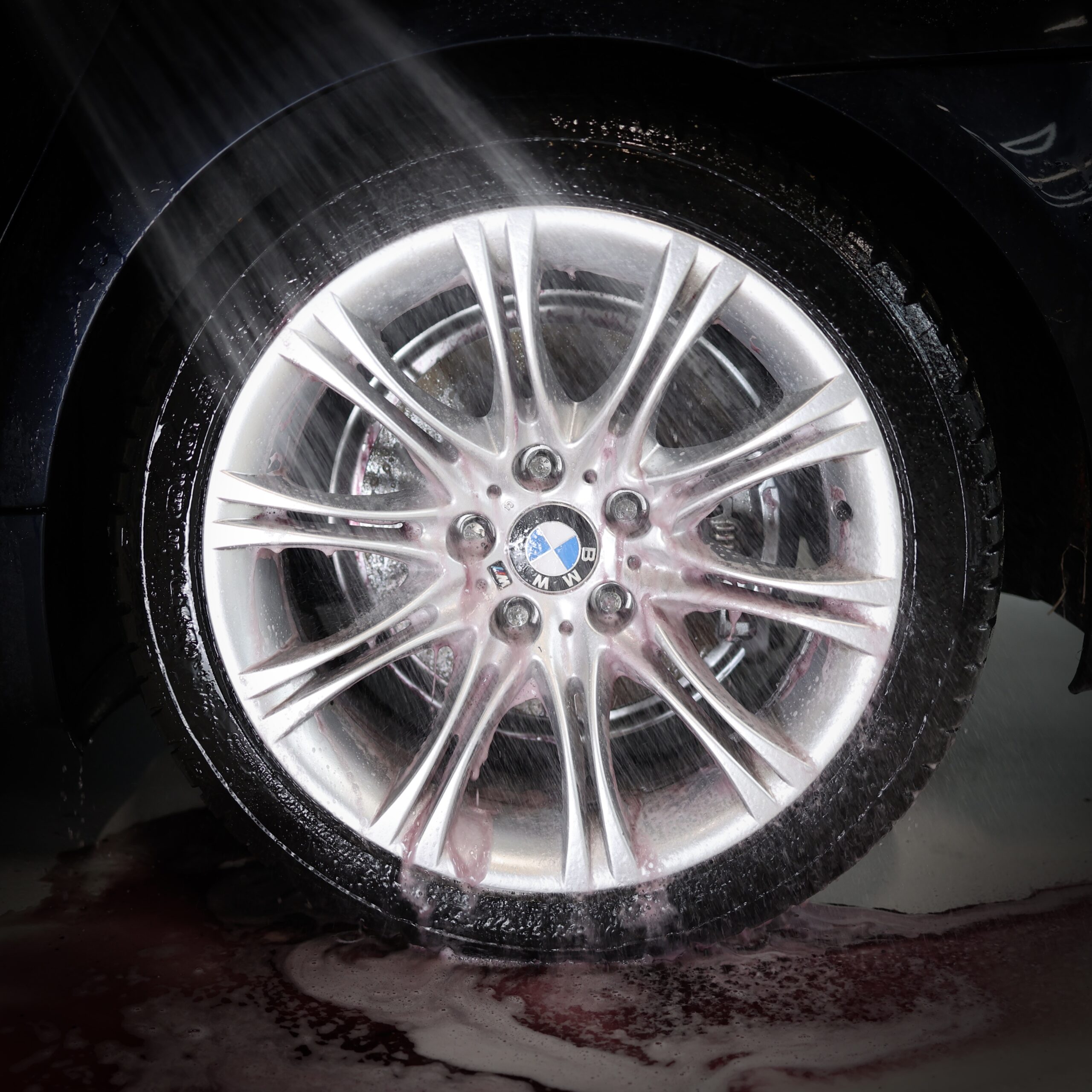 STAP 3: SPUIT AF MET WATER