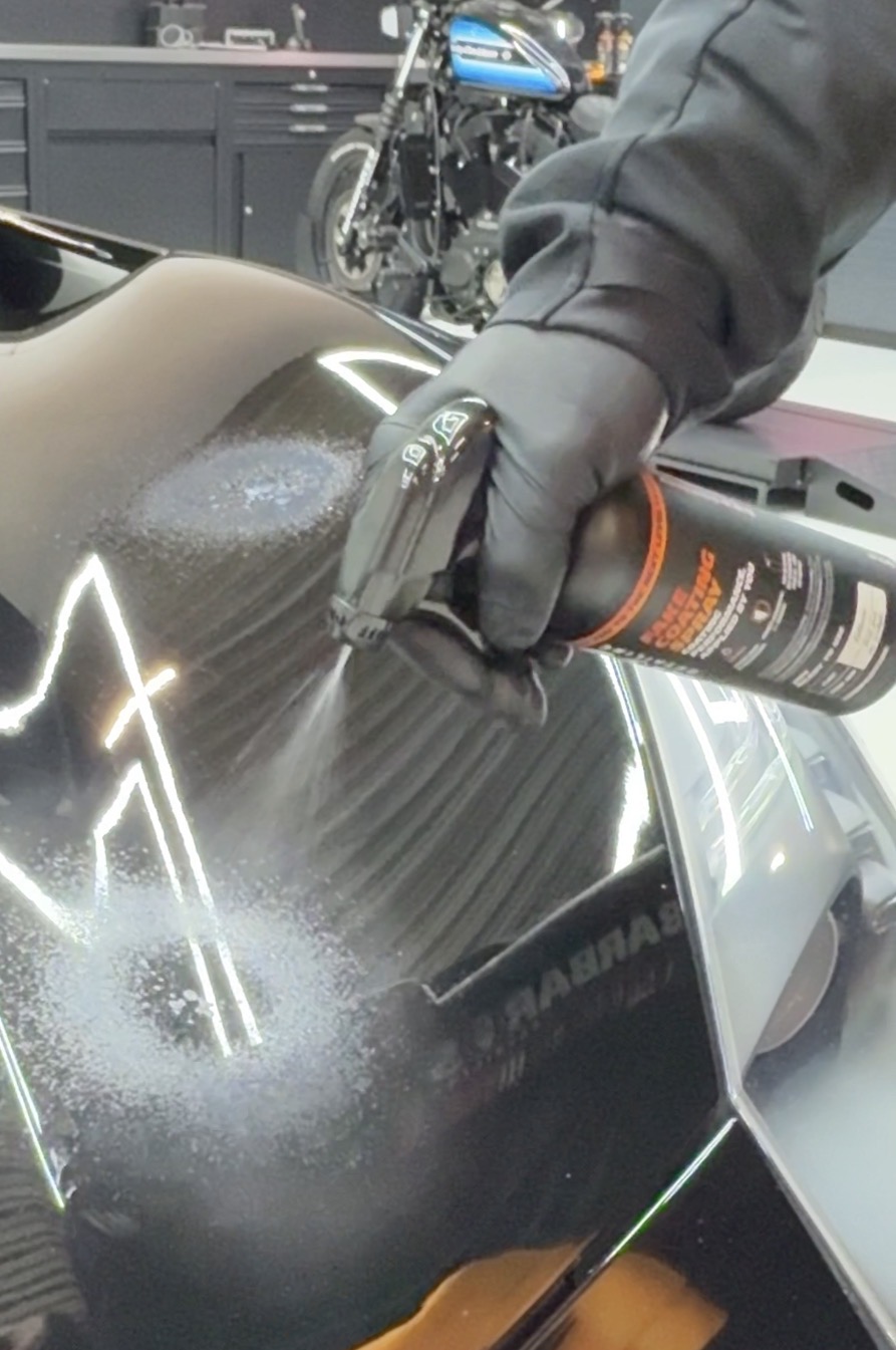 SPUIT OP HET OPPERVLAK